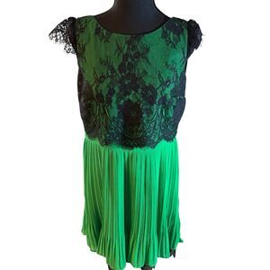 REVIEW Dress Size 10 Lace Overlay Pleated Formal Dress Tea Length Green Black